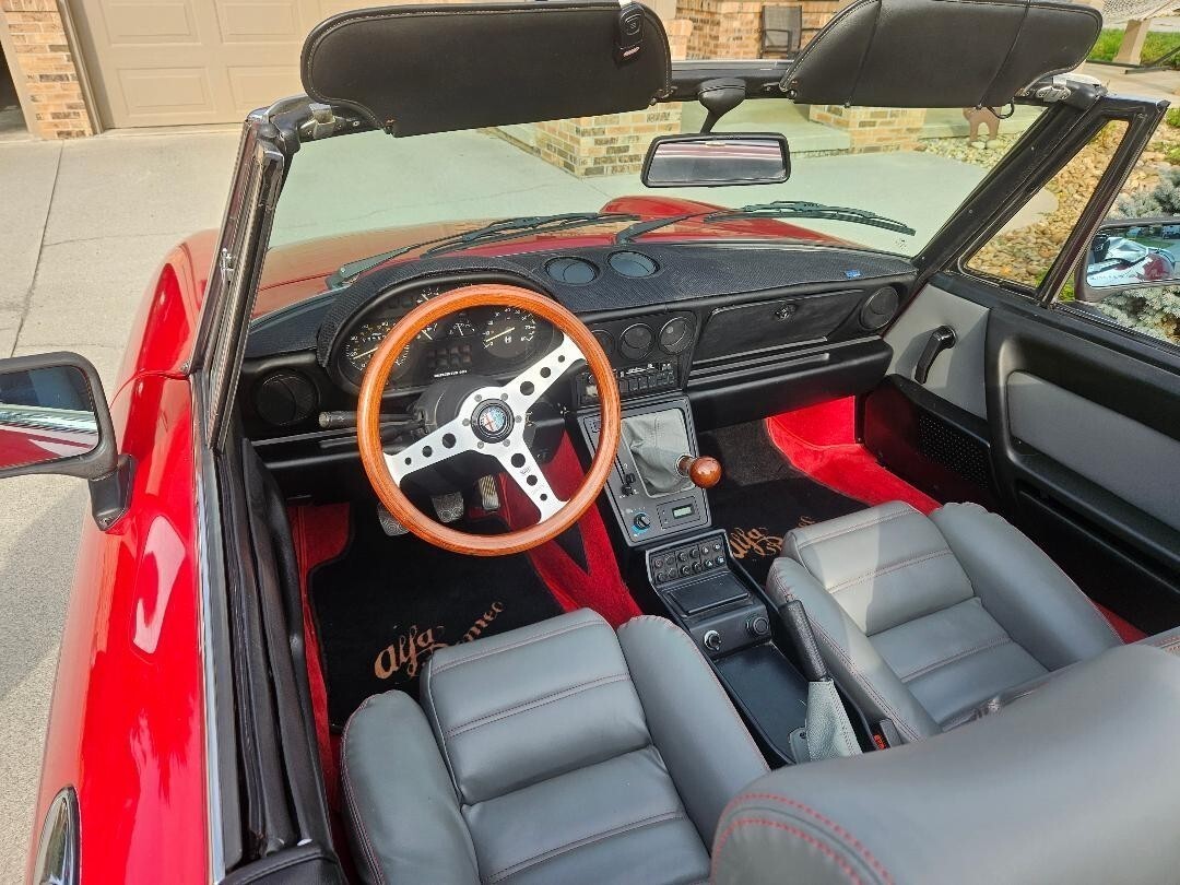 1989 Alfa Romeo Spider QUADRIFOGLIA - photo 2