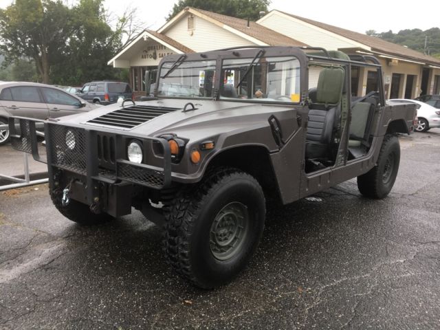 1989 AM General 4 Door Soft Top w/Truck Body HAS TITLE AND HAS BEEN REG IN CT 1989 Hummer H1