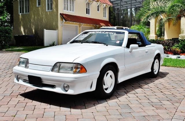 1989 Ford Mustang LX 5.0 Convertible Very Rare - photo 2