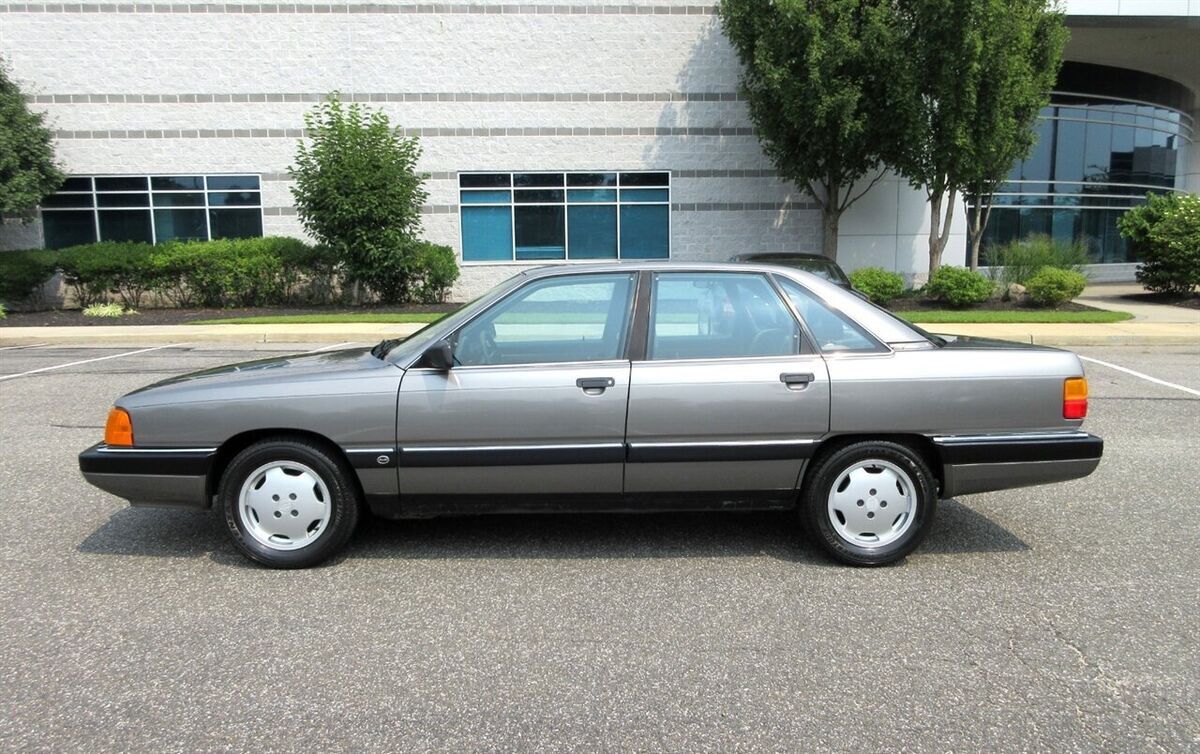 1989 100 Sedan - photo 13