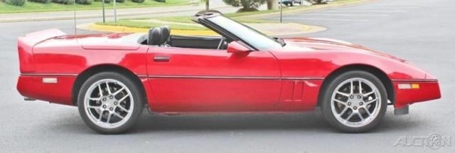 1989 Chevrolet Corvette Base 2dr Convertible - photo 11