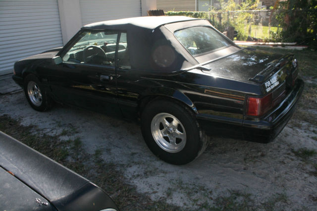 1989 Ford Mustang LX Convertible 2-Door - photo 3