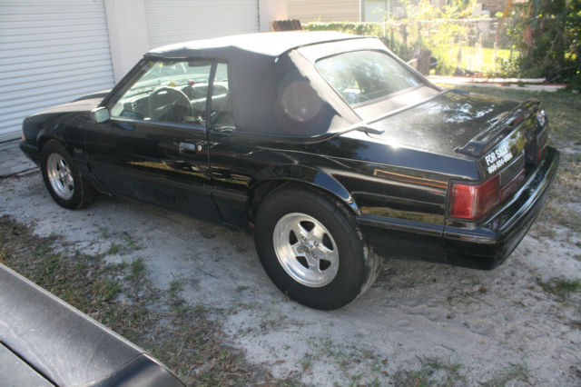 1989 Ford Mustang LX Convertible 2-Door - photo 4