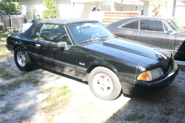 1989 Ford Mustang LX Convertible 2-Door - photo 5