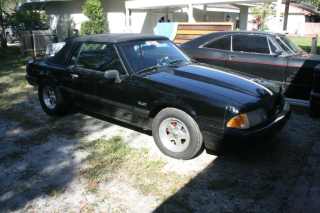 1989 Ford Mustang LX Convertible 2-Door - photo 6