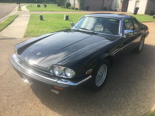 1989 Black Jaguar XJS Coupe 5.3 Liter Lucas Fuel Injected V12 Automatic 1989 Jaguar XJS