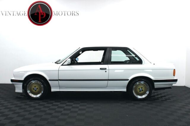 1989 BMW 3 Series 325is 5 Speed Manual Transmission Sunroof 1989 BMW 3-Series 325is 5 Speed Manual Transmission Sunroof