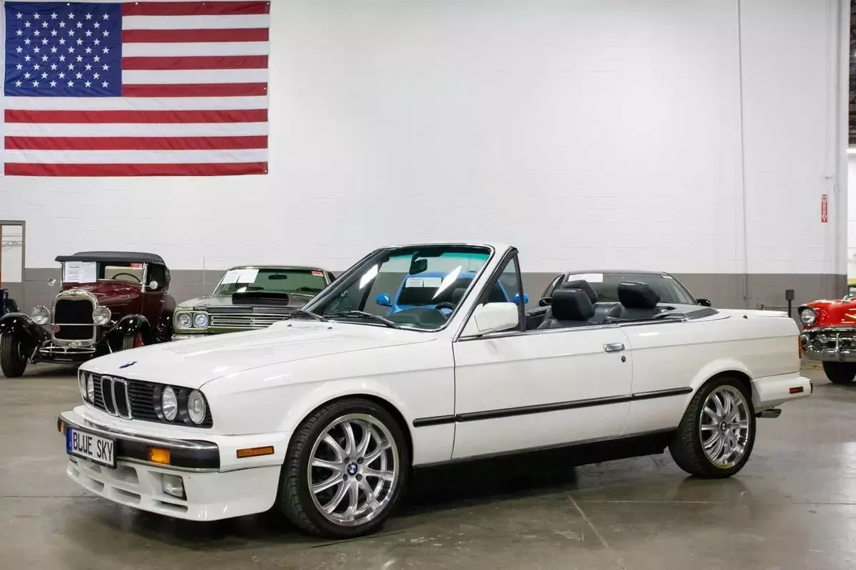 1989 BMW 325i 79470 Miles White 2.5L Inline-6 Automatic 1989 BMW 3-Series