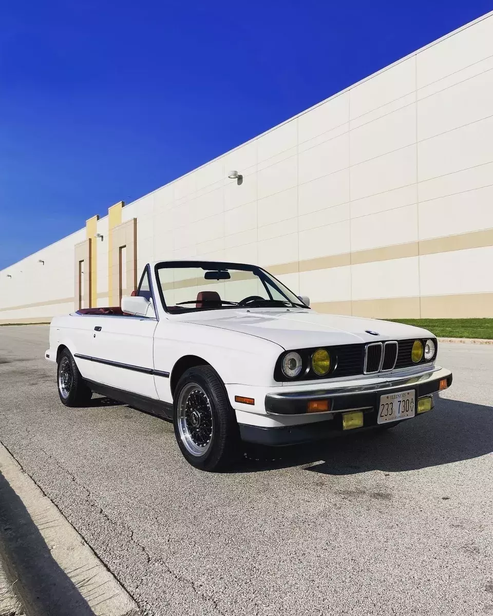 1989 BMW 325i Convertible White I AUTOMATIC 1989 BMW 3-Series I AUTOMATIC