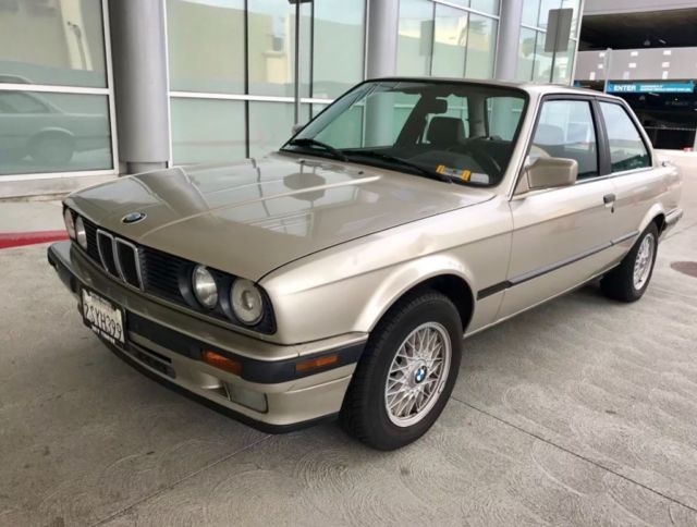 1989 BMW 325is (BMW E30) 1989 BMW 3-Series 325is