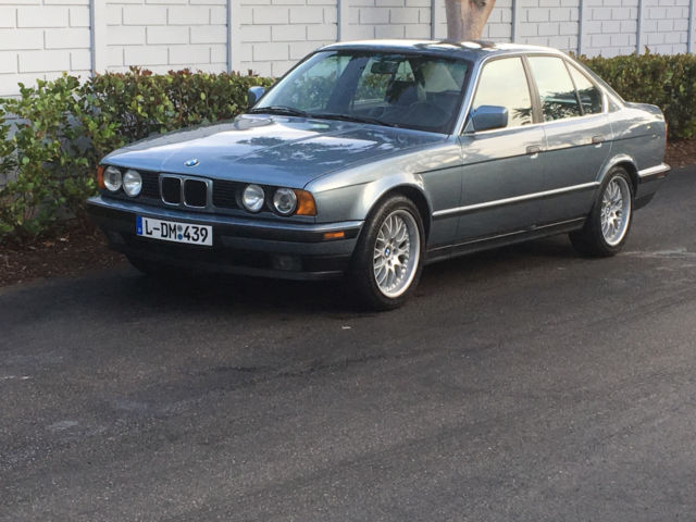 1989 BMW 525i 5 speed manual - black leather - a/c - 6cyl inline E34 - $7000.00 1989 BMW 5-Series