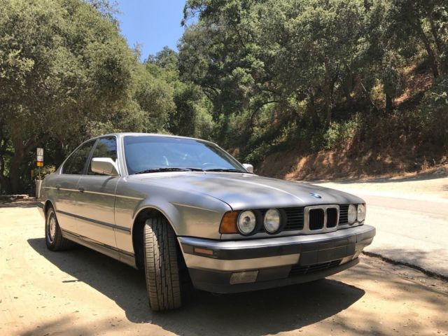 1989 BMW 525I, A/C, RWD, M20B25, mileage 183,985, Gray/Silver 1989 BMW 5-Series