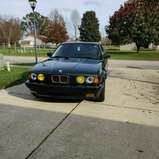 1989 BMW 5-Series Gold Trim - photo 2
