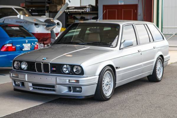 1989 BMW (E30) 325i Touring M Tech II M Technic Air Conditioning RHD 1989 BMW 3-Series Shadowline Trim