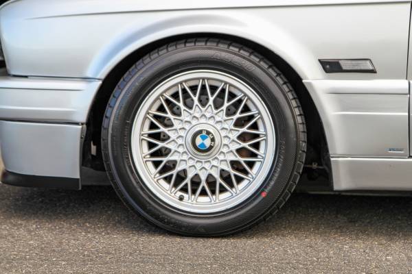 1989 BMW 3-Series Shadowline Trim - photo 12
