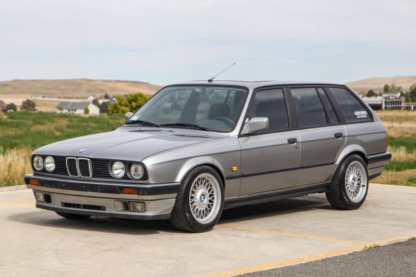 1989 BMW (E30) Euro S50B30 / ZF 5-Speed Swapped 320i Touring 5-Lug LHD 1989 BMW 3-Series Shadowline Trim