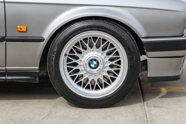 1989 BMW 3-Series Shadowline Trim - photo 11