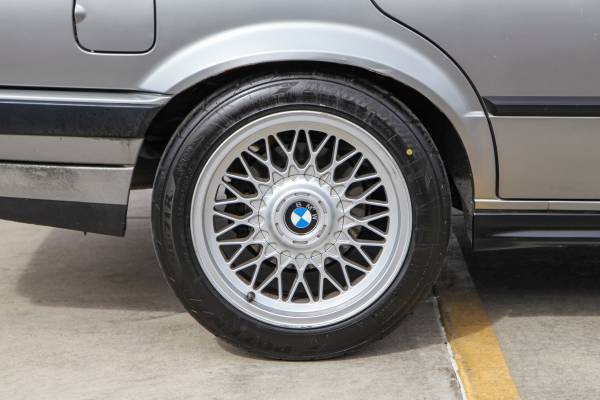 1989 BMW 3-Series Shadowline Trim - photo 12