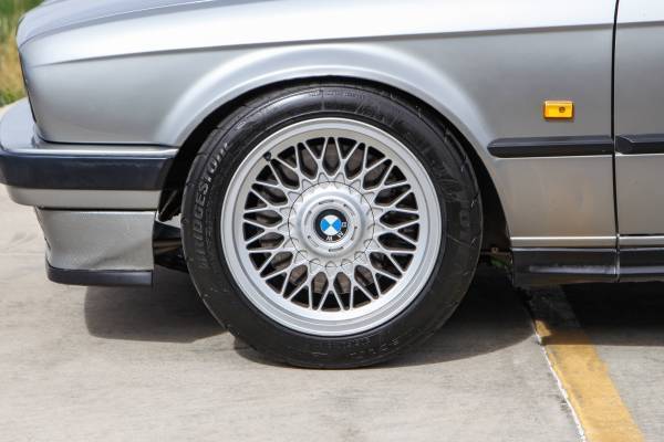 1989 BMW 3-Series Shadowline Trim - photo 9