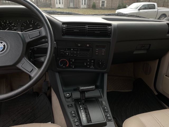 1989 BMW 3-Series 325i - photo 10