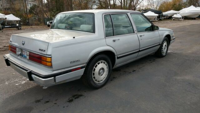 1989 Oldsmobile Toronado T TYPE - photo 4