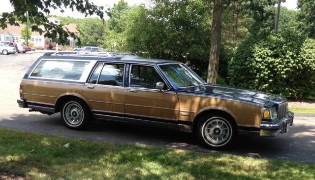1989 Buick LeSabre Estate Station Wagon V-8 woody, leather, holds 4'x8' plywood 1989 Buick LeSabre Woody Wagon