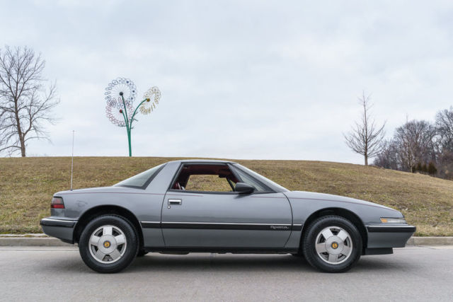 1989 Buick Reatta Coupe - photo 9