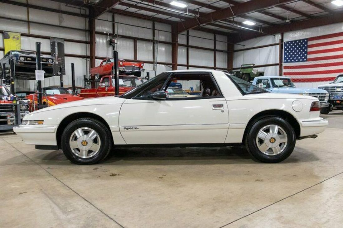 1989 Buick Reatta - photo 2