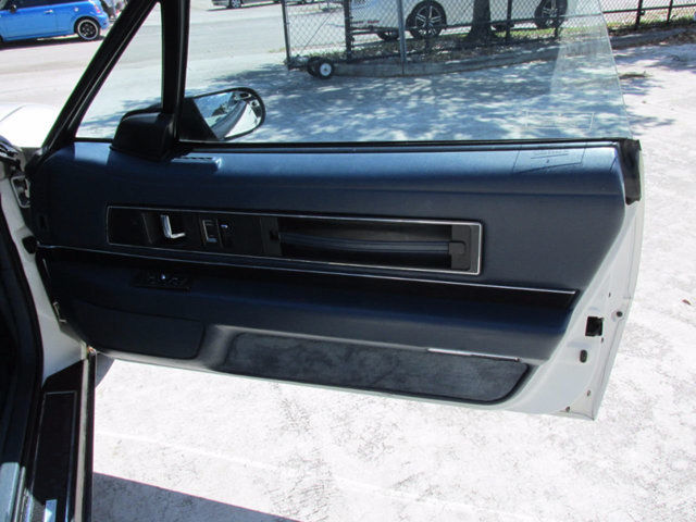 1989 Buick Reatta 2dr Coupe - photo 10