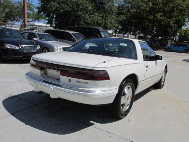 1989 Buick Reatta 2dr Coupe - photo 5