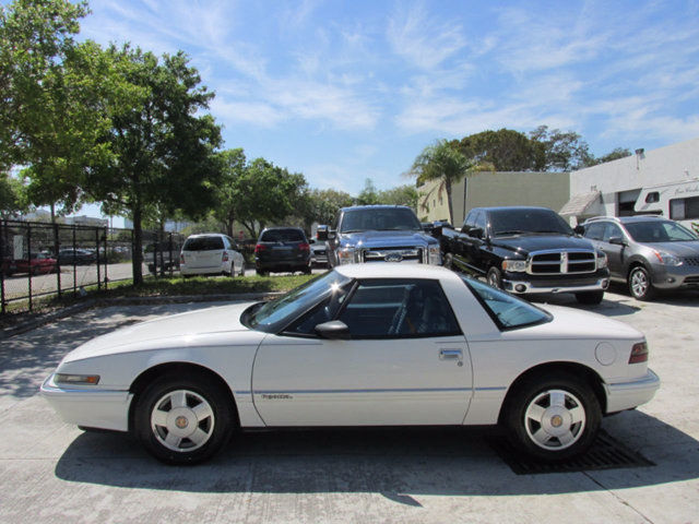 1989 Buick Reatta 2dr Coupe - photo 7