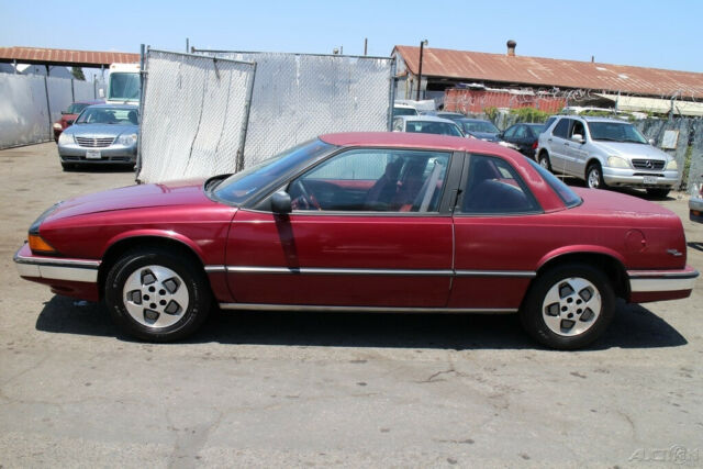 1989 Buick Regal Custom - photo 2