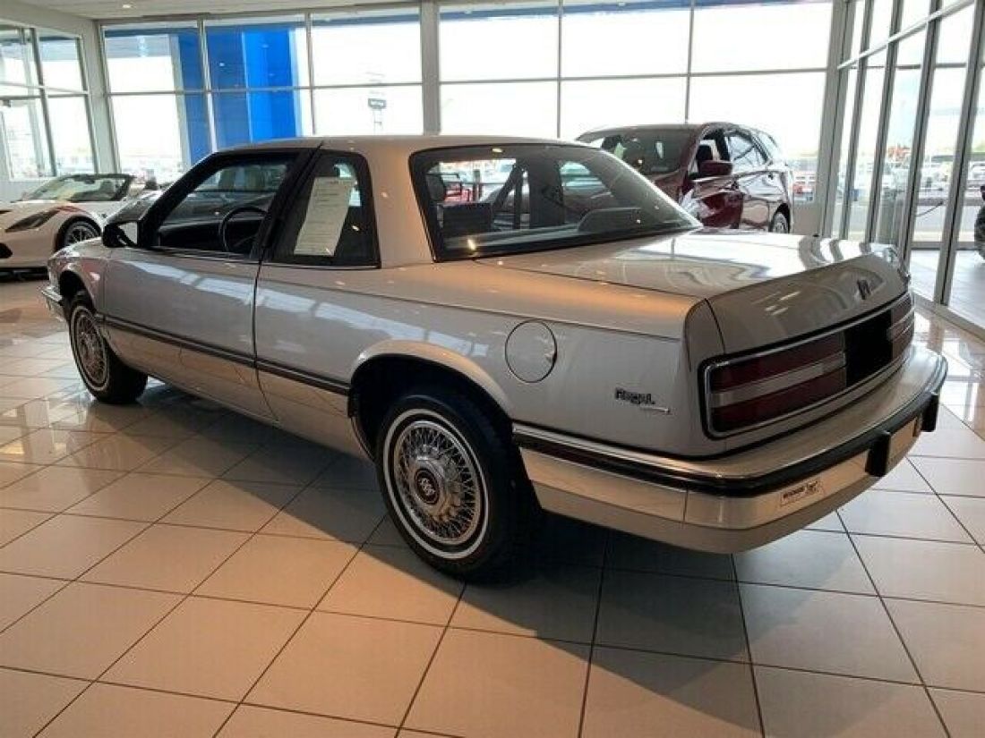 1989 Buick Regal Ltd - photo 7