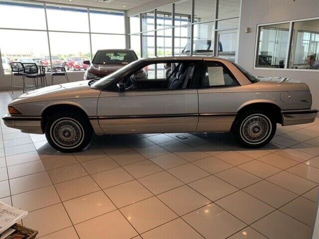 1989 Buick Regal Ltd - photo 8