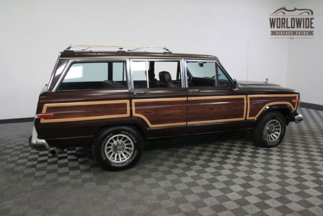 1989 Jeep Wagoneer 103K DOCUMENTED MILES. COLLECTOR GRADE! - photo 10