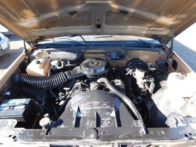1989 Chevrolet C/K Pickup 1500 C1500 Cheyenne - photo 9