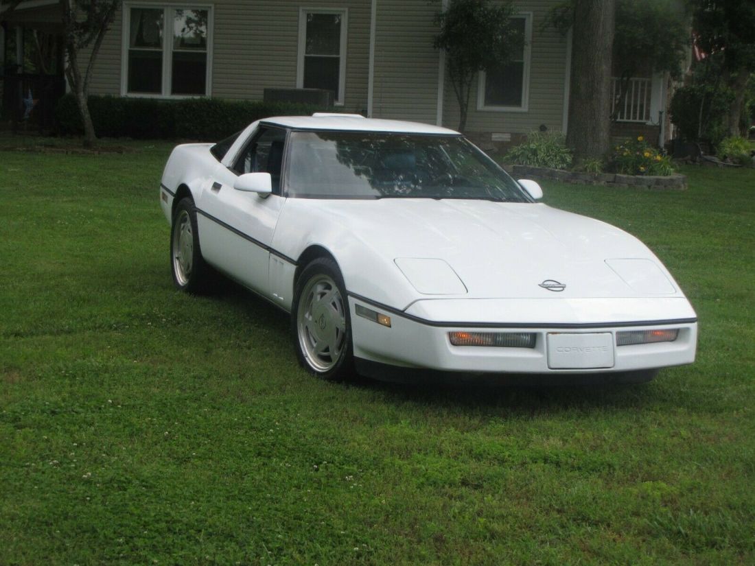 1989 C4 Chevrolet Corvette Coupe / Targa 1989 Chevrolet Corvette