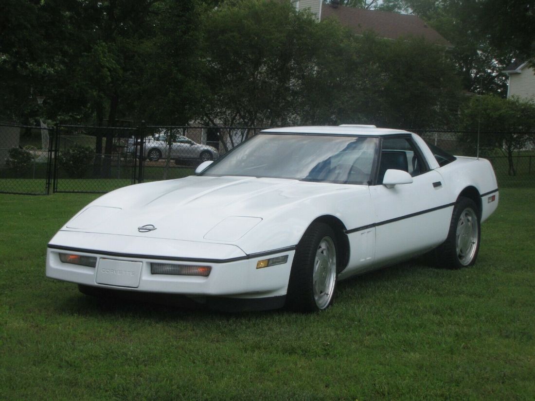 1989 Chevrolet Corvette - photo 2