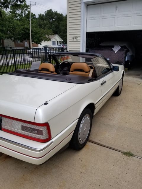 1989 Cadillac Allante CONVERTIBLE - photo 2