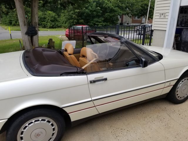1989 Cadillac Allante CONVERTIBLE - photo 3