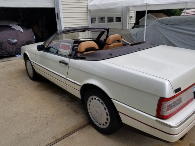 1989 Cadillac Allante CONVERTIBLE - photo 4