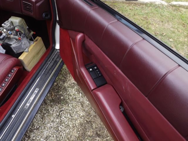1989 Cadillac Allante CONVERTIBLE - photo 8