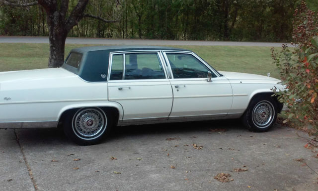 1989 Cadillac Brougham Vinyl Top - photo 2