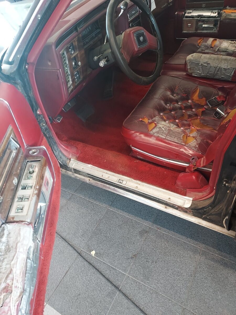 1989 Cadillac Brougham - photo 2