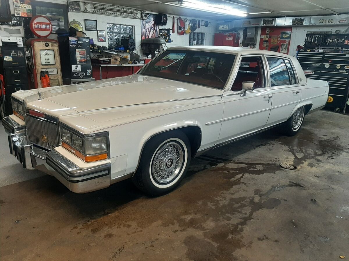 1989 Cadillac Brougham - photo 2