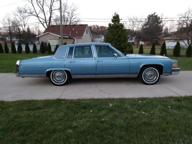 1989 Cadillac Brougham ( Fleetwood ) low miles, no reserve classic 1989 Cadillac Brougham