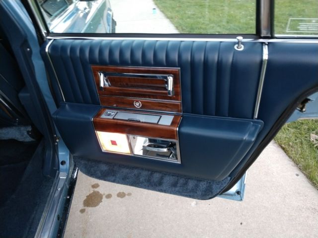 1989 Cadillac Brougham - photo 12