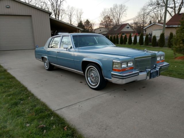 1989 Cadillac Brougham - photo 2