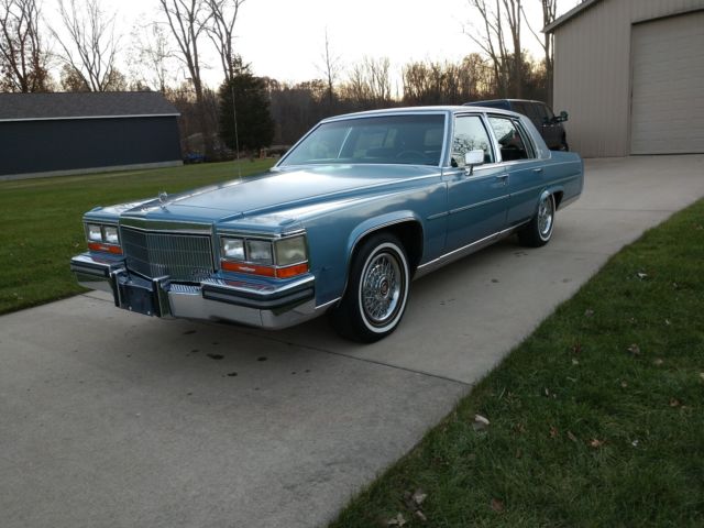 1989 Cadillac Brougham - photo 4