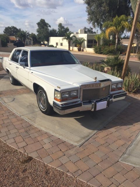 1989 Cadillac Brougham Base Sedan 4-Door - photo 2